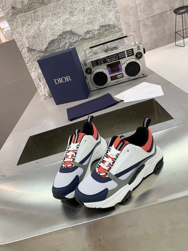 ディオール靴正面デザイン